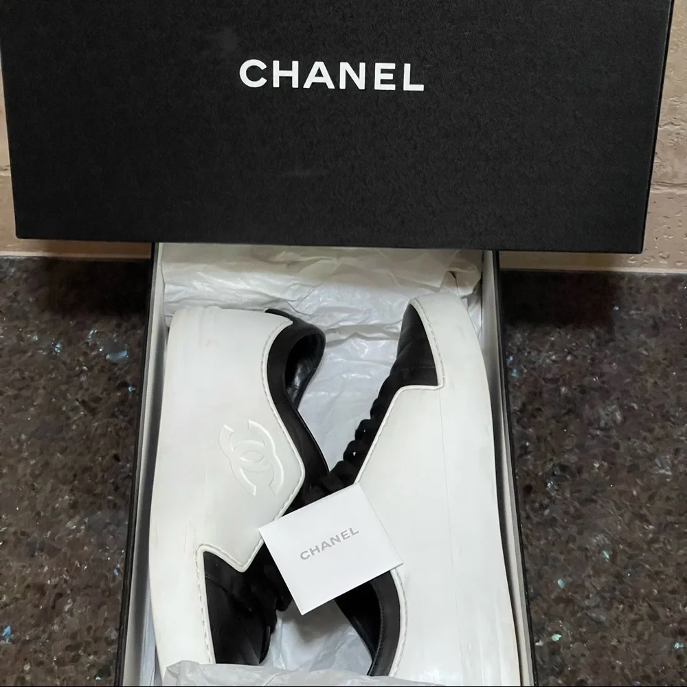 Chanel Pre-Fall 2017 mens leather sneakers - Picture 4 of 16